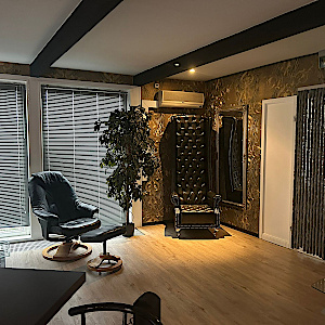 Welcome zur geilen Herrenüberschussparty