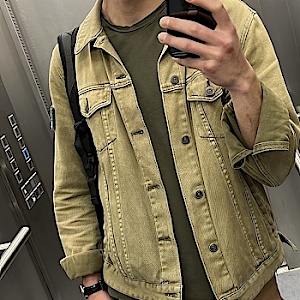 Y4NIK