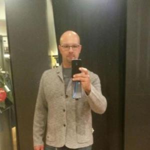 tom_ik