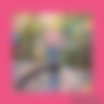 Deesse_in_Pink