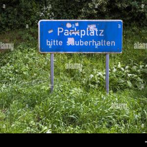 Parkplatz zwischen Ausfahrt Föhren und Salmtal