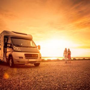 Stellplätze (privat & öffentlich)