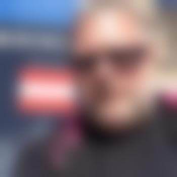 SvennyD