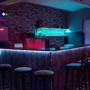 COUPLES and LADIES meets GENTLEMEN