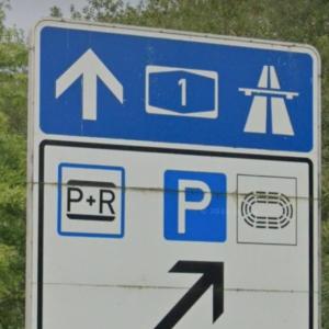 Lübeck Zentrum, großer Parkplatz nähe Stadion