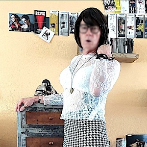 Lara-2507