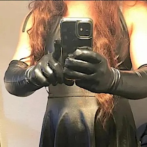 SissyLaura