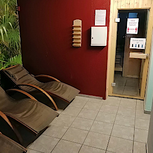 Hello zur angenehm versauten Saunaparty