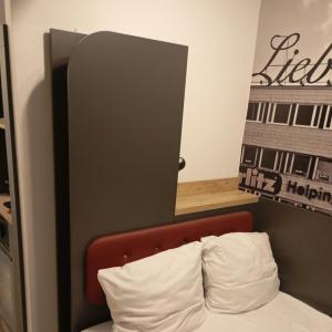 AO HOtel FICKDATES MIT SISy CD Hotelhure