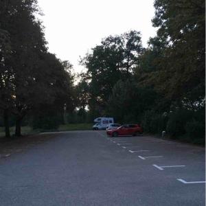 Schloss Favorite Parkplatz bzw. Wald und WC