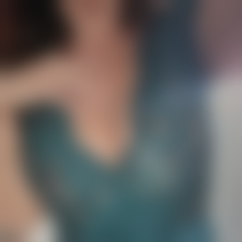 lovelylickkissgirl