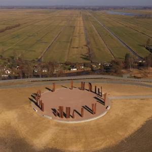 „METALHENGE“ Bremens höchster Gipfel (40m)