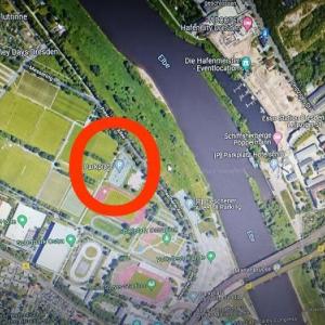 Dresden - Parkplatz Pieschener Allee