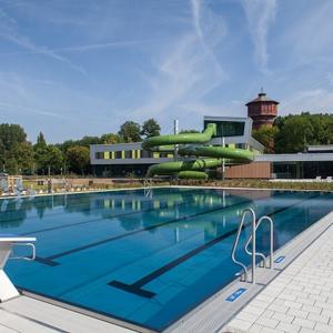 Parkplatz am Schwimmbad in WF !!!