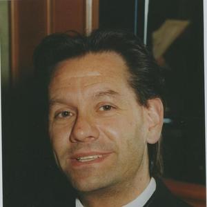 Robert1968001